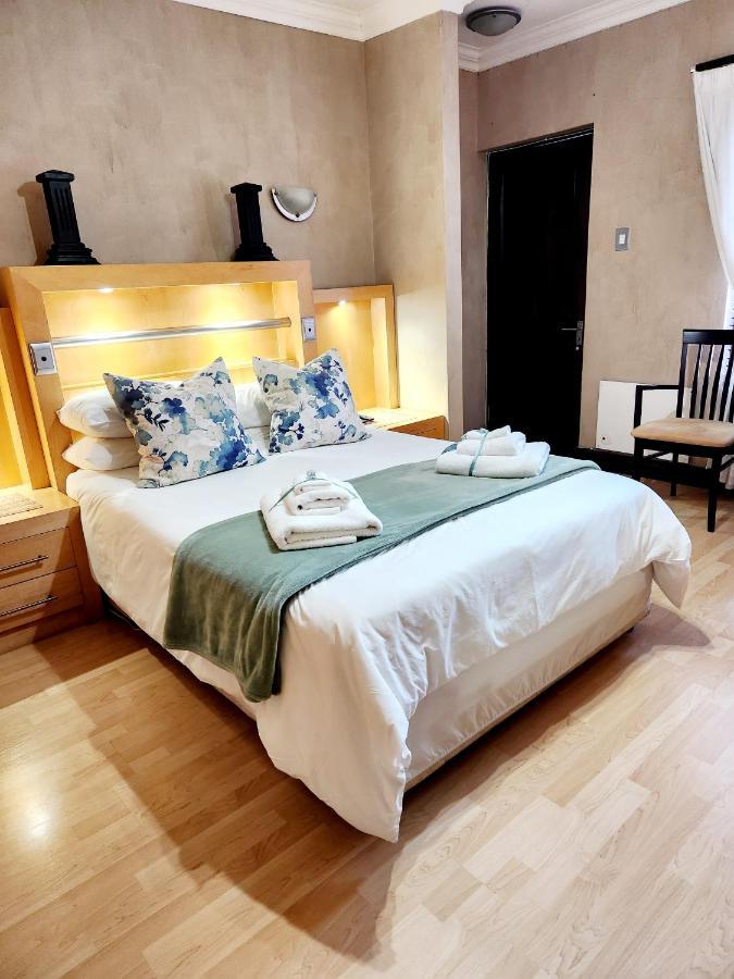The Wooden Leg Guesthouse Клейнмонд Экстерьер фото