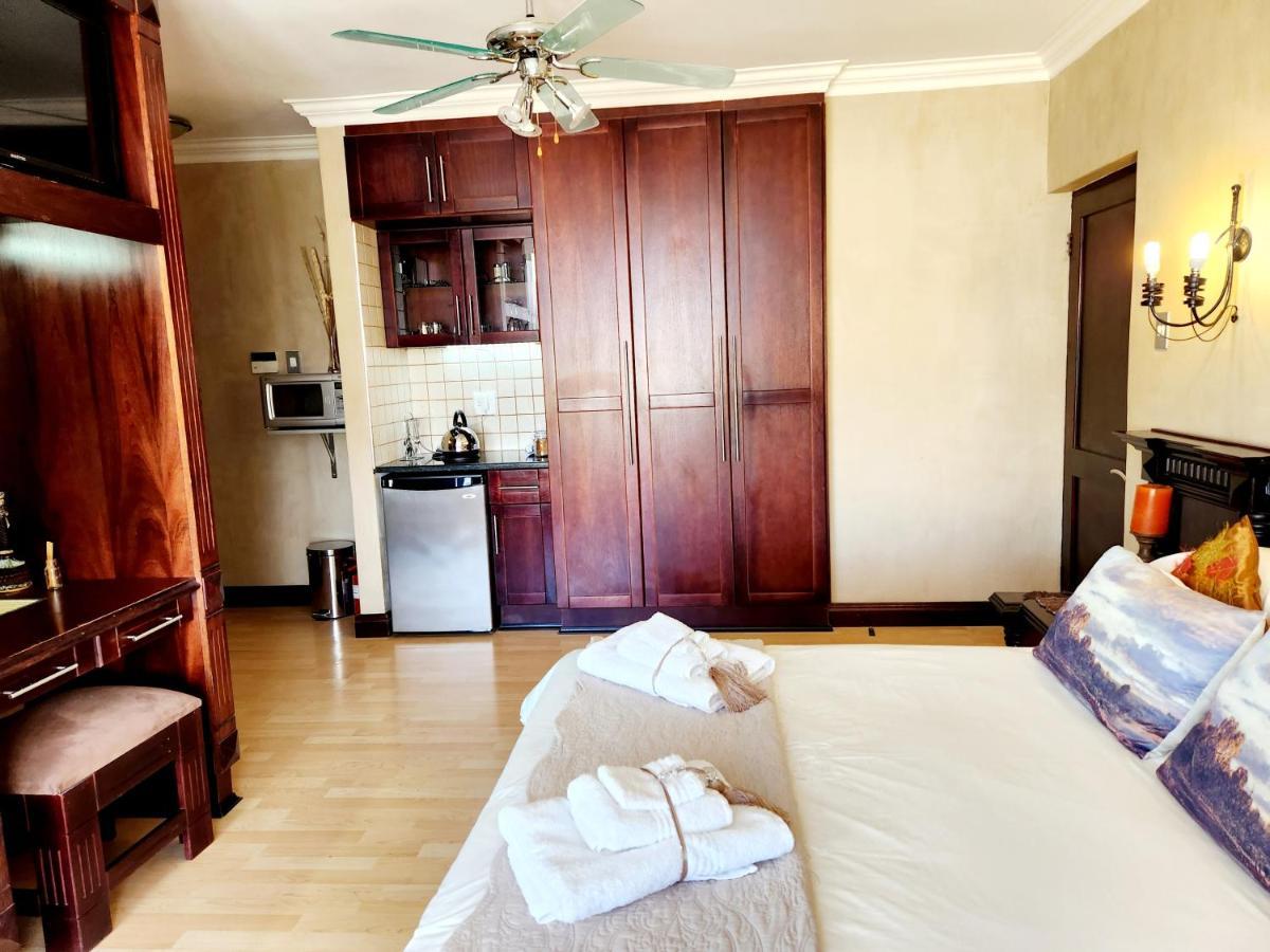 The Wooden Leg Guesthouse Клейнмонд Экстерьер фото